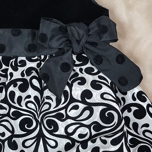 MUD PIE BABY BLACK AND WHITE DAMASK PARTY DRESS WITH BOWS, SIZE 9-12 MONTHS - Picture 4 of 8